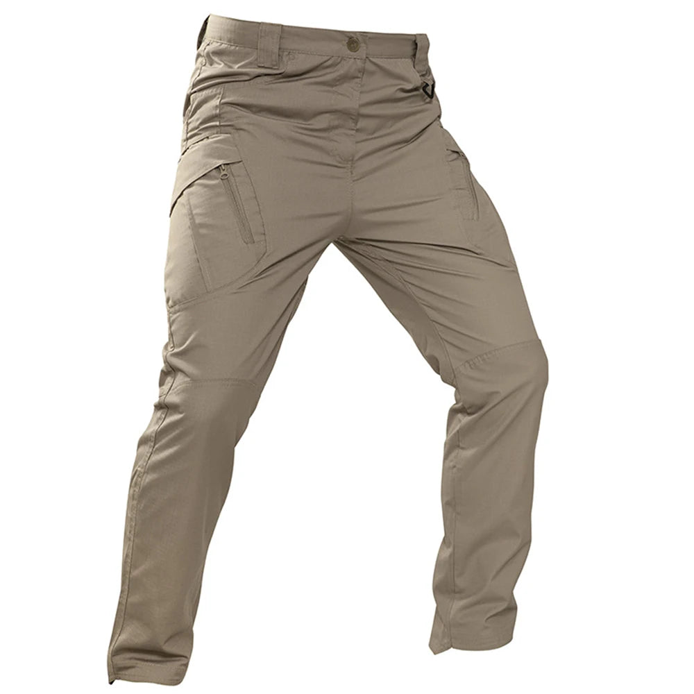 Men's multi-pocket and wear-resistant pants.