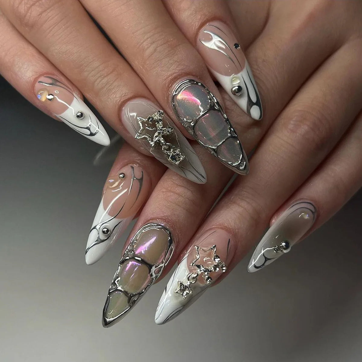 24pcs Silver Metal Lines Press on Medium Almond Shell Pearl Nail