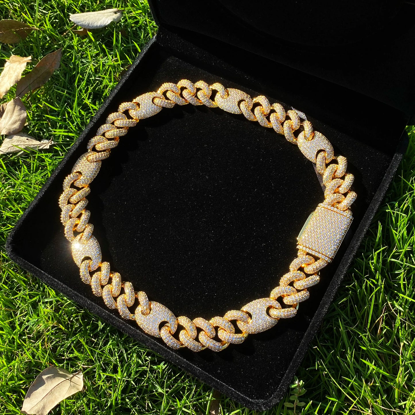 Aokaishen Iced Out Cuban Link Chain for Men Two Tone Prong Necklace Real Copper Cubic Zirconia