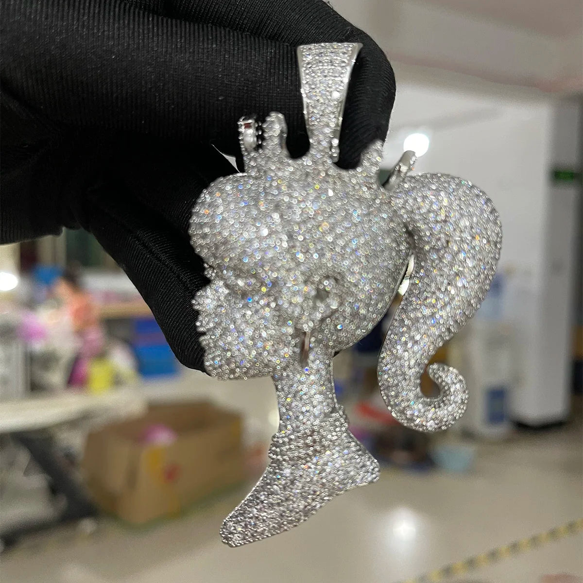 Bubble Letter Girl Head Shape Doll Queen Gold Plated Pendant