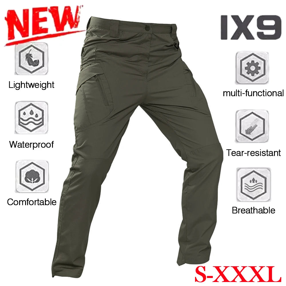 Men's multi-pocket and wear-resistant pants.