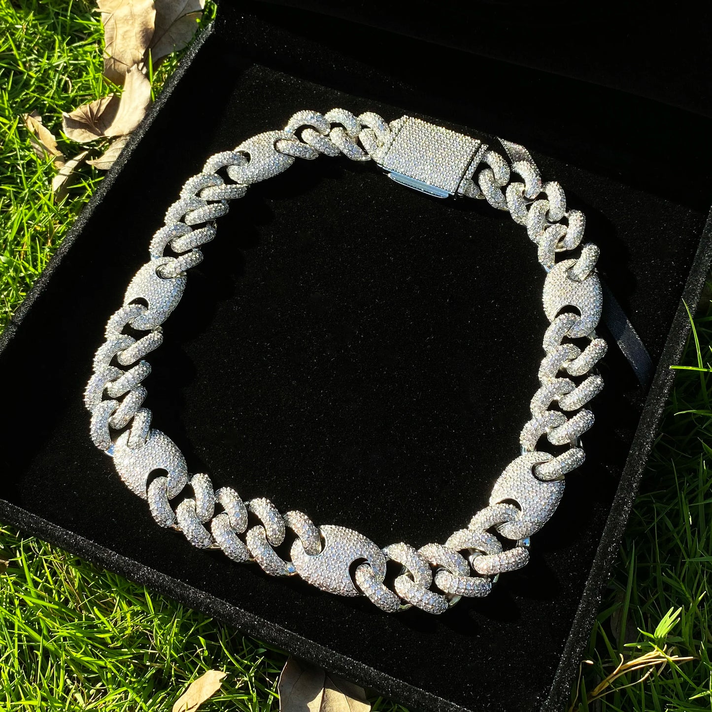 Aokaishen Iced Out Cuban Link Chain for Men Two Tone Prong Necklace Real Copper Cubic Zirconia